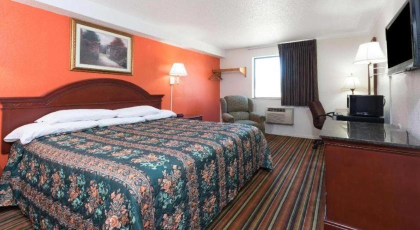Knights Inn Ferguson Mo Castle Point Экстерьер фото